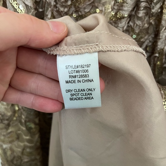 Decode 1.3 Champagne Sequin Party Dress with Keyhole Back, Size 10 - Picture 8 of 10